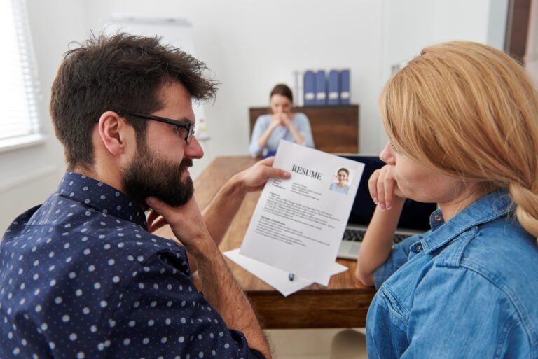 Resume vs CV: 7 Powerful Insights Recruiters Prefer in 2025